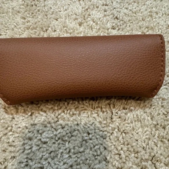 Ray-Ban Women’s Round Sunglasses with Case - Picture 6 of 8